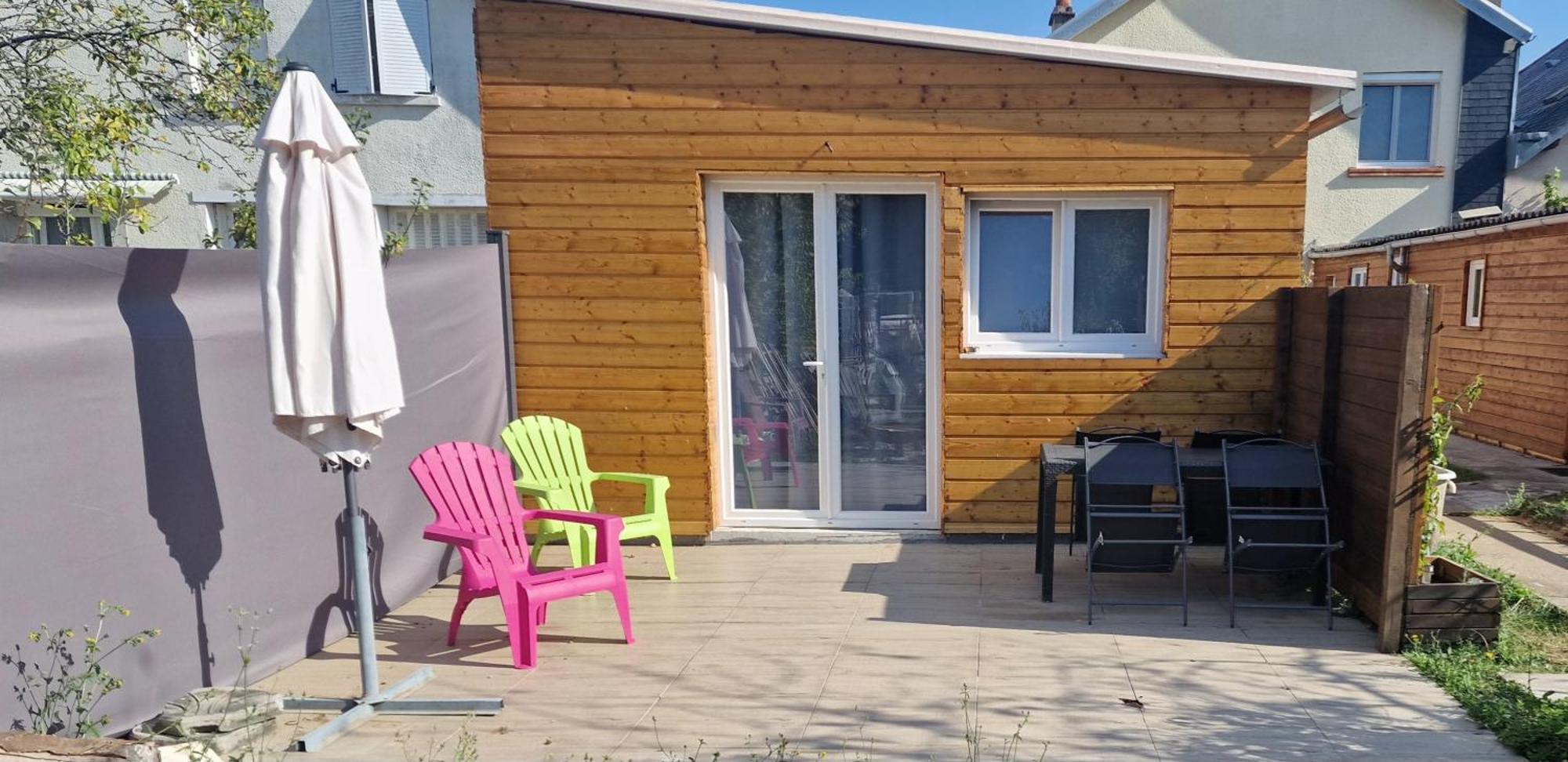 Renard Quartier Marais, Terrasse En Rez De Jardin, Matelas Confort * Bourges